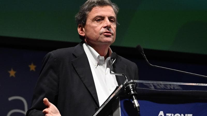 Terzo polo: senatori Azione migrano nel Misto, Iv gruppo a sé. Calenda esulta: “Habemus Papam”. Ma si complica il “divorzio” alla Camera