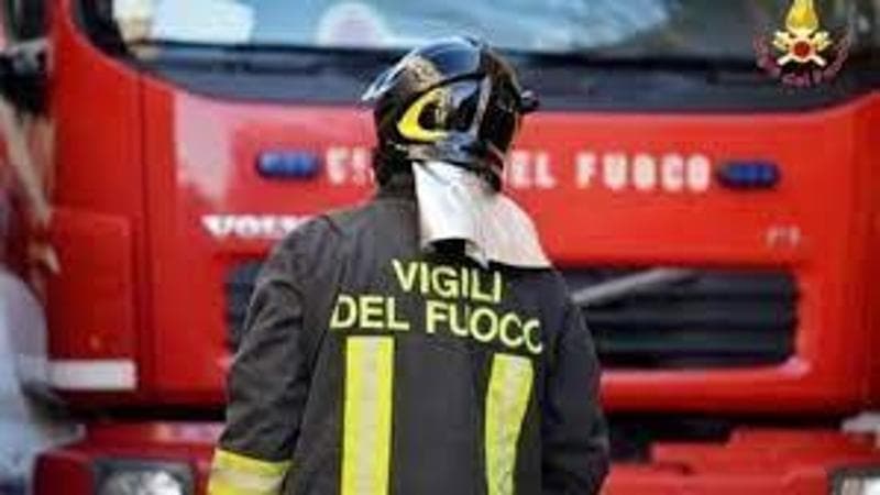 Marano, crollo parziale di un edificio: 5 famiglie evacuate