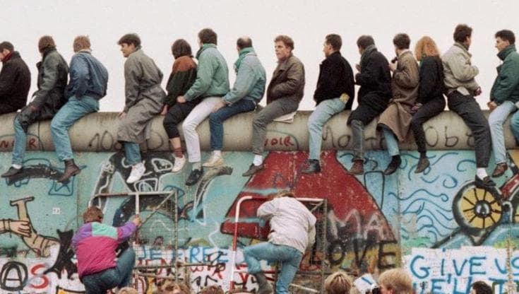 Muro di Berlino, il 9 novembre 1989 la caduta