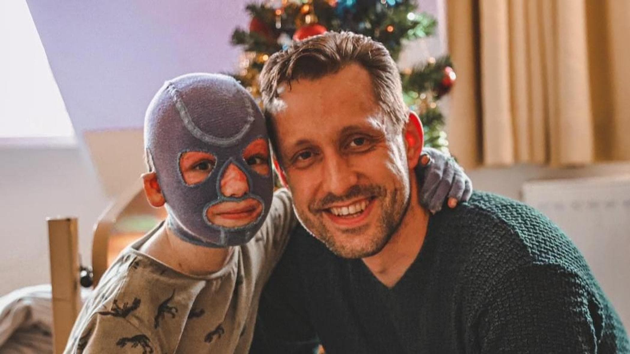La rinascita di Roman, il bambino ucraino bruciato dai razzi russi ora ...