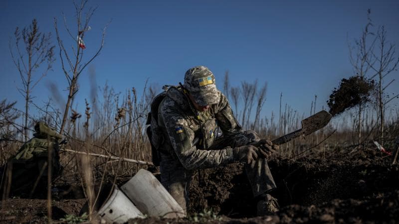 Guerra Ucraina – Russia, le news del 10 novembre. Mosca intensifica l’assalto ad Avdiivka. Kiev: “Respinti 11 attacchi”. Putin visita a sorpresa il quartier generale a Rostov