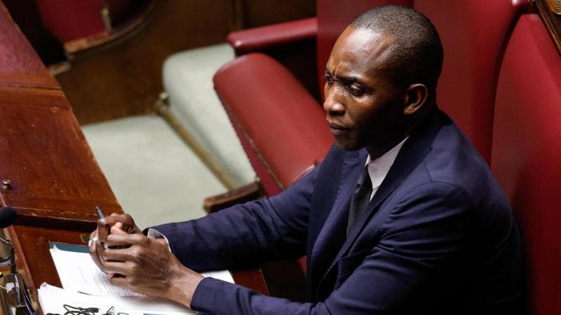 Camera, irregolarità nelle spese elettorali di Soumahoro: la giunta per le elezioni prende tempo. “La decadenza? Prima aspettiamo il giudizio definitivo”