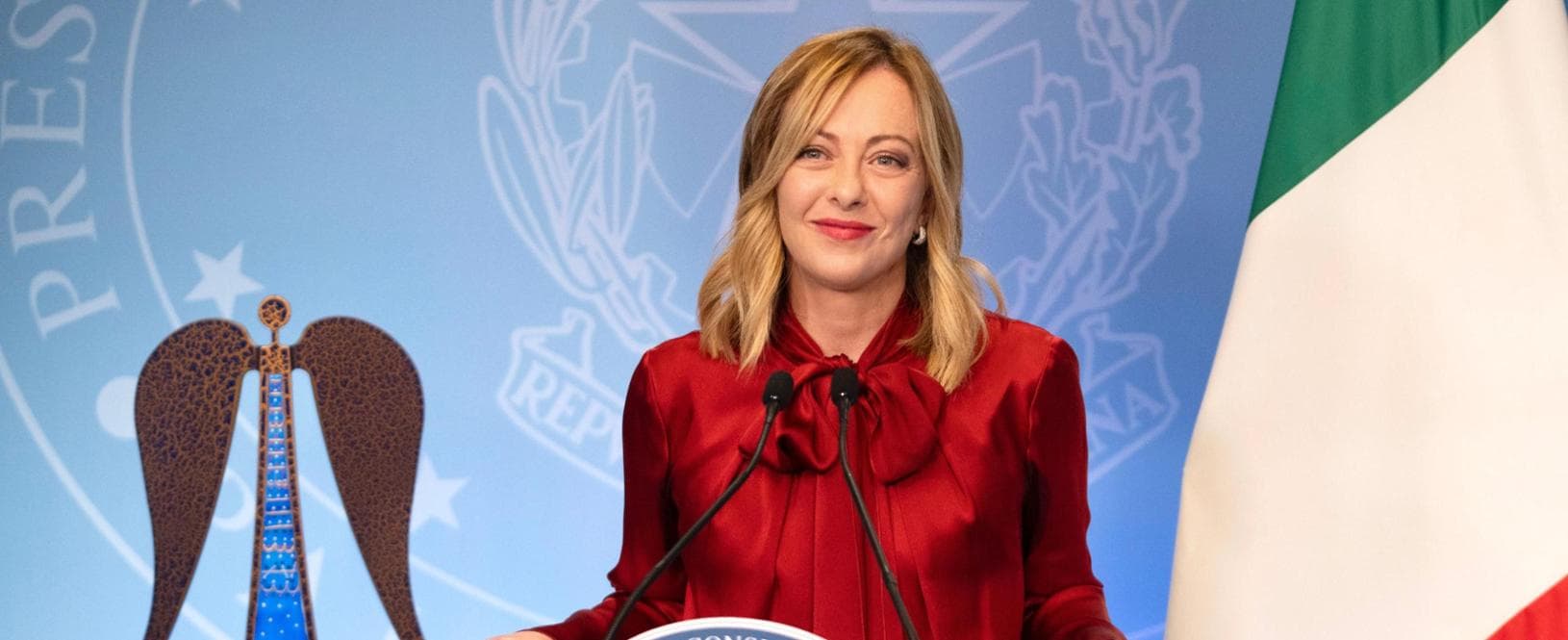 Le mani del governo sull’Ambiente: una commissione per riscrivere le norme con professionisti vicini a compagnie petrolifere e aziende del cemento. Pd, 5 stelle e Verdi: “Un golpe”