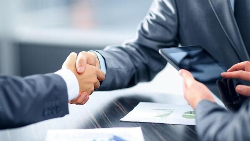 Le banche tagliano i prestiti in Italia, mentre negli altri Paesi europei aumentano