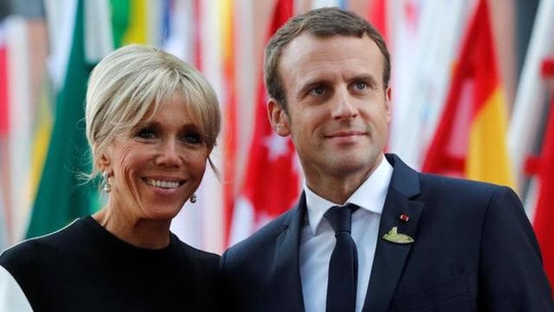 Le confidenze di Brigitte Macron: “Per me un ragazzo giovane come Emmanuel era qualcosa di proibito”