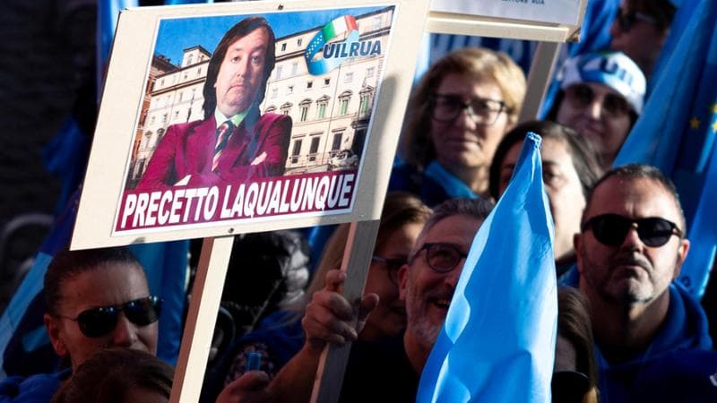 Sinistra in piazza coi sindacati: “Schiaffo a Salvini”. La provocazione della destra su Landini non spacca la protesta