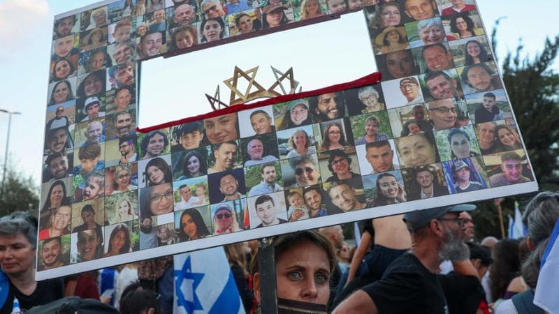La lunga marcia per gli ostaggi assedia Netanyahu alla Knesset