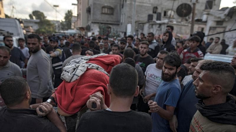 Scuola colpita in un raid, decine di vittime. Biden: “Una nuova Anp per governare Gaza”
