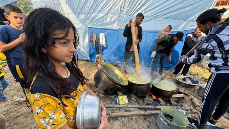 Gaza, incollati alla radio nell’attesa della tregua
