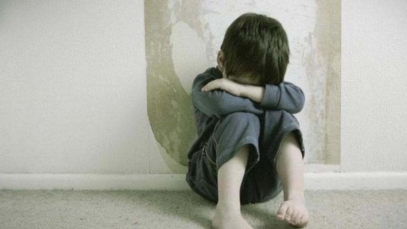 Orfani speciali, quando la violenza sul partner rende vittime anche i figli: in Italia 171 casi in 5 anni