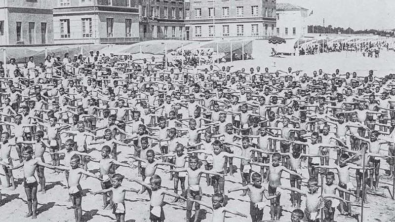 &nbsp;Ginnastica per fortificare i corpi e renderli rispondenti agli ideali mussoliniani&nbsp;
