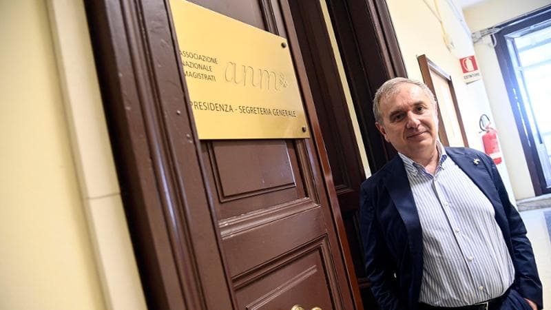 L’Anm contro Crosetto. Il presidente Santalucia: “Fuorviante l'idea di una magistratura che fa opposizione ai partiti"