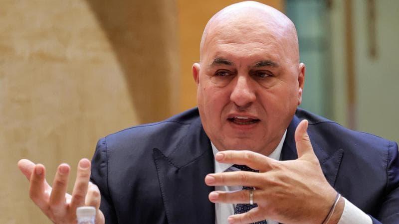 Crosetto sui giudici all’opposizione: “Nessun attacco alla magistratura, credo nelle istituzioni”