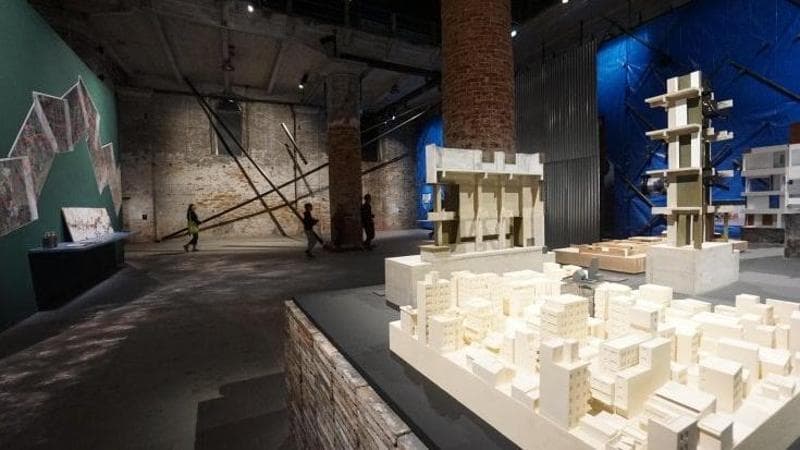 In 300 mila a Venezia: boom di visitatori per la Biennale Architettura dedicata all’Africa