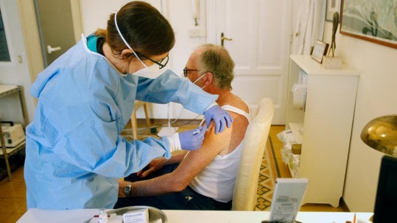Tutto sui vaccini Covid: chi deve farli e quando, come e dove prenotare