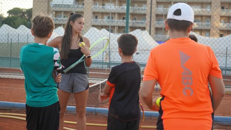 Effetto Sinner, scuole di tennis piene in tutta Italia. “I bambini parlano solo delle partite di Jannik, non abbiamo abbastanza campi”