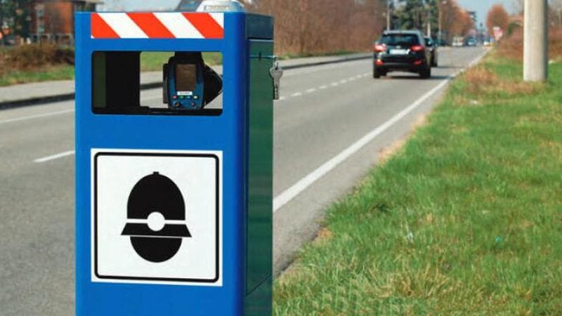 Autovelox ‘killer’ di Cadoneghe, il sindaco leghista annulla le 58mila sanzioni. Così spera di riacquistare il consenso