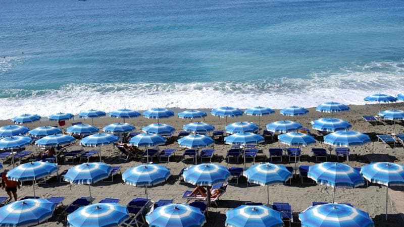 Balneari, la guerra delle spiagge si sposta nei tribunali: diffide ai Comuni dopo la proroga del governo alle concessioni
