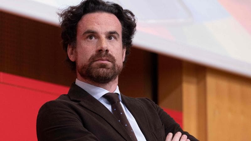 Francia, uno scandalo di violenza domestica scuote Sciences Po: direttore e moglie si accusano a vicenda
