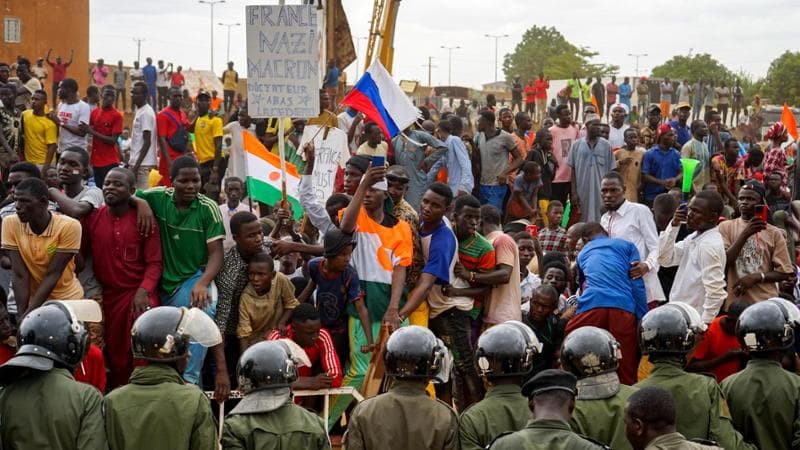 Niger, la giunta chiude la missione Ue e fa accordi con la Russia per la difesa