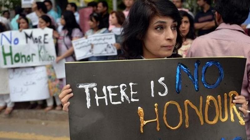 Pakistan: il numero di donne uccise per i cosiddetti “delitti d’onore” aumenta senza sosta nella totale impunità