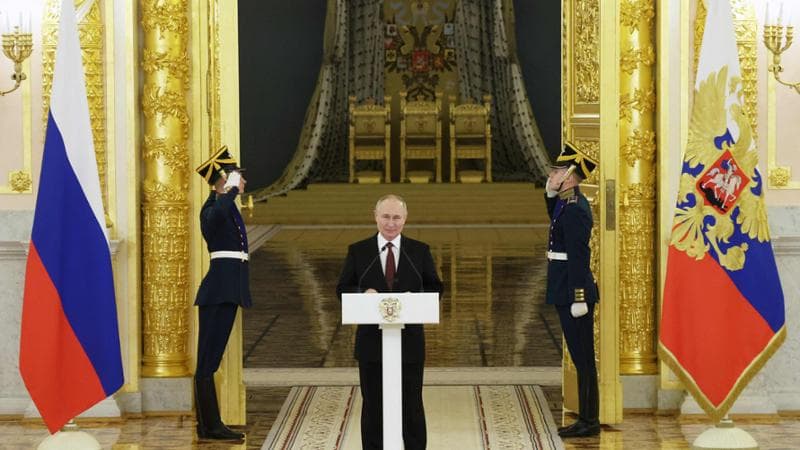 Le avventure di “Putin d’Arabia”: a Dubai e Riad per rientrare in gioco