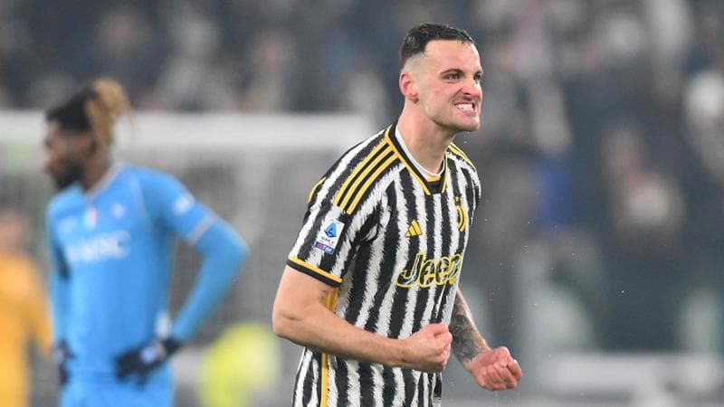 Gatti esulta dopo il gol al Napoli
