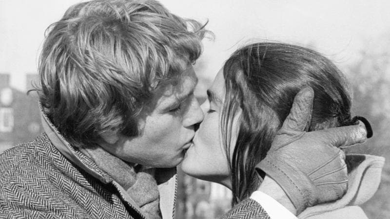 Ryan O'Neal con Ali McGraw in 'Love Story'
