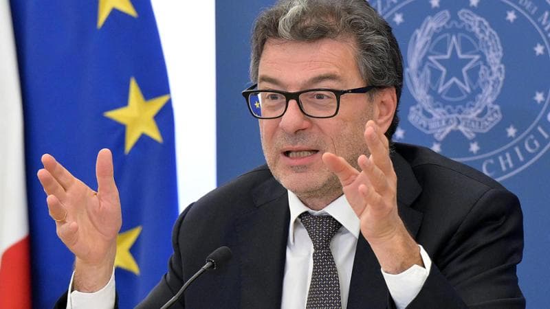 Manovra, scoppia il caso Superbonus. Alt di Giorgetti, ma Forza Italia insiste. Rimodulati i fondi per il Ponte