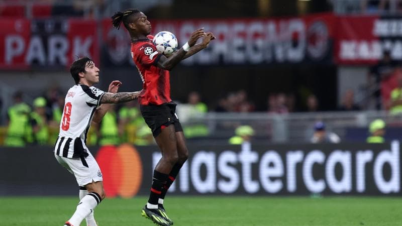 Tonali, l’impaziente inglese: giocherà tra un anno, ma intanto è già un idolo a Newcastle