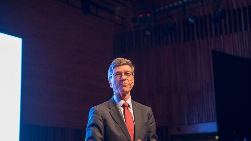 L’economista Sachs: “Bene l’accordo ma il difficile viene ora: i maggiori inquinatori riducano le emissioni”
