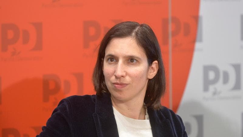 La mossa di Schlein anti-Atreju: a Bruxelles incontro con Sanchez