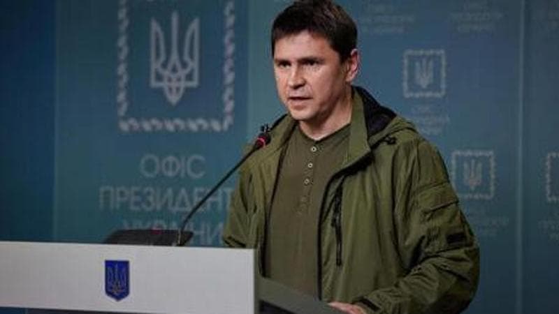 Podolyak: “Un segnale a Putin. Kiev è parte di questa famiglia. Ora aspettiamo i 50 miliardi”