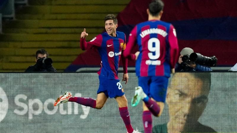 Il Barcellona soffre ma riesce a tornare alla vittoria: 3-2 all'Almeria