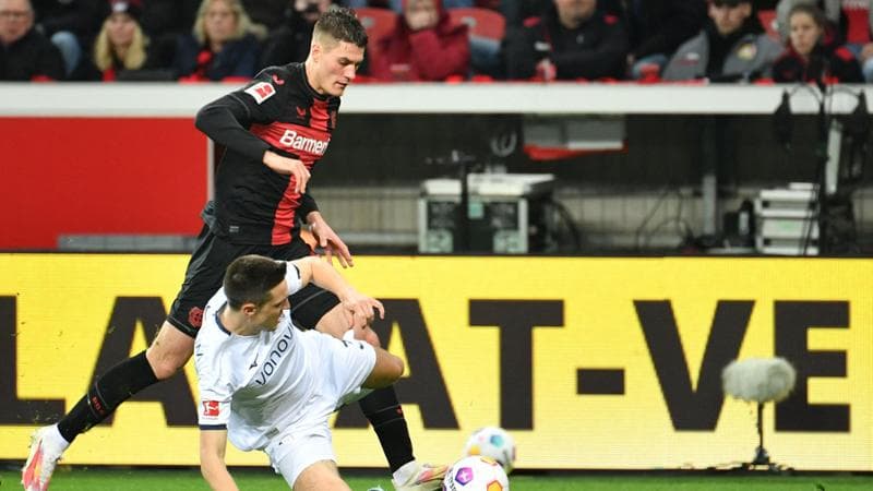 Bundesliga: show di Schick, il Leverkusen resta a +4 sul Bayern