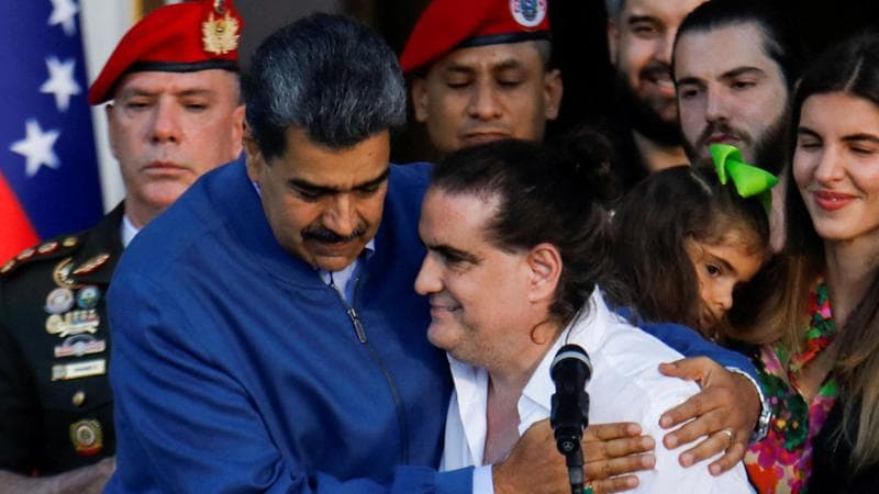 Scambio di prigionieri con il Venezuela, gli Usa liberano l’alleato di Maduro. Ma in cambio Biden chiede elezioni libere ed eque