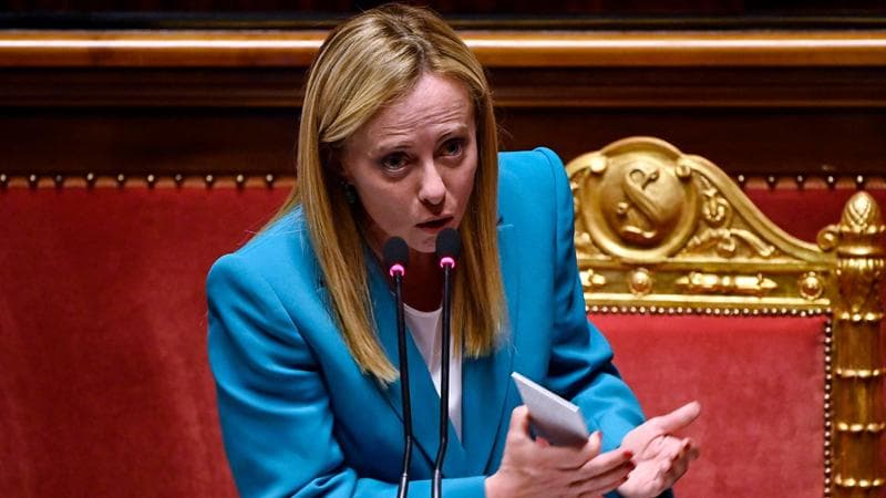 Meloni ai dipendenti di Palazzo Chigi: “C’è chi fa figli vedendo la nostra attenzione alla famiglia”