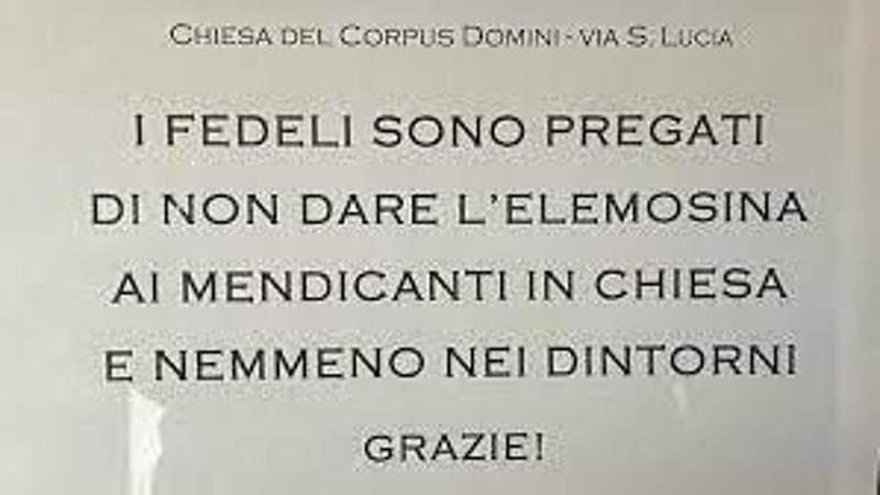 Padova, in chiesa appare il cartello: “Non fate elemosina ai mendicanti”. Fedeli indignati