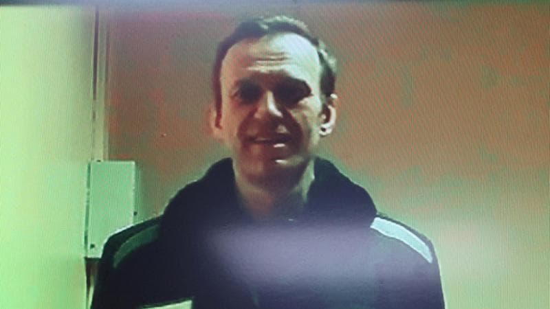 Navalny parla dalla prigione nell’Artico dove è finito: “Sto bene. Sono un Babbo Natale a regime speciale”