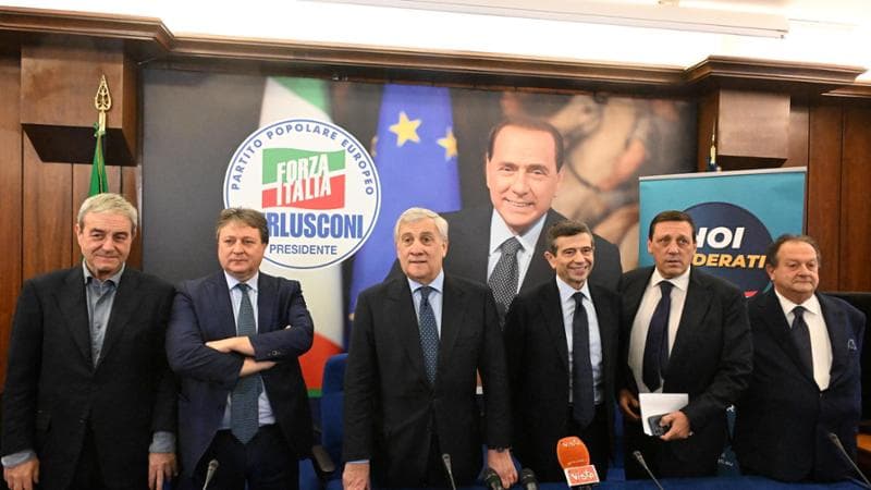 Europee, ultimatum Forza Italia ai morosi: “Per ricandidarsi bisogna mettersi in regola con le quote”