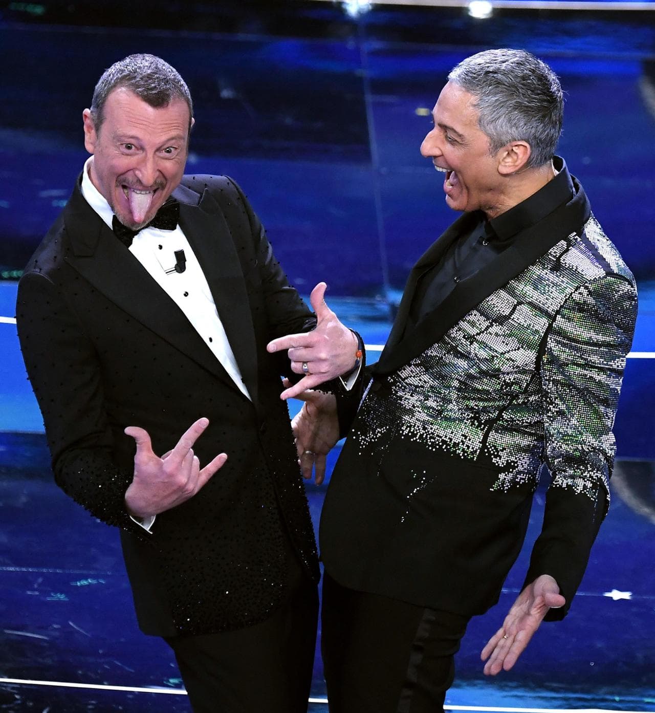 Amadeus e Fiorello sul palco del Festival di Sanremo
