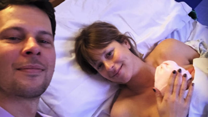Federica Pellegrini con la figlia Matilde e il marito Matteo Giunta
