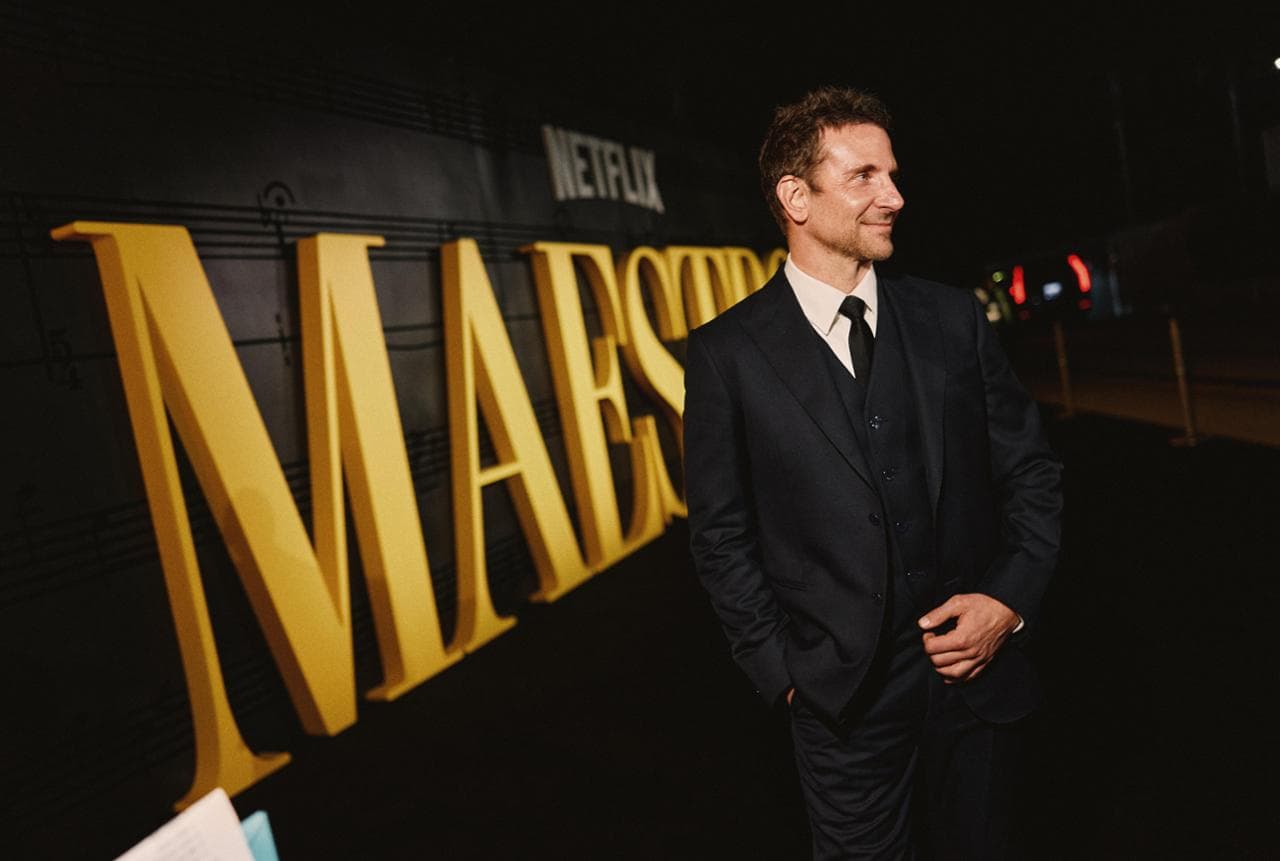 Bradley Cooper sul red carpet alla presentazione del film a Los Angeles, lo scorso dicembre
