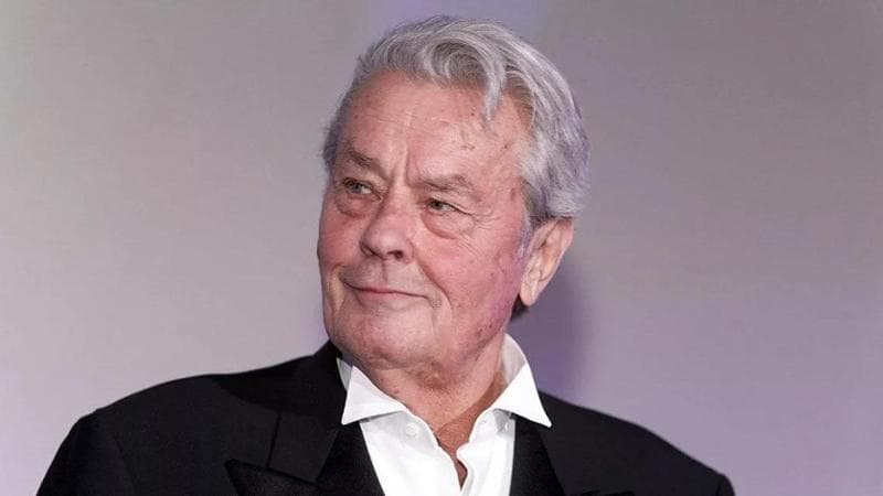 Alain Delon, parenti serpenti: l’attore dichiara guerra al figlio Anthony. Che a sua volta aveva denunciato la sorella