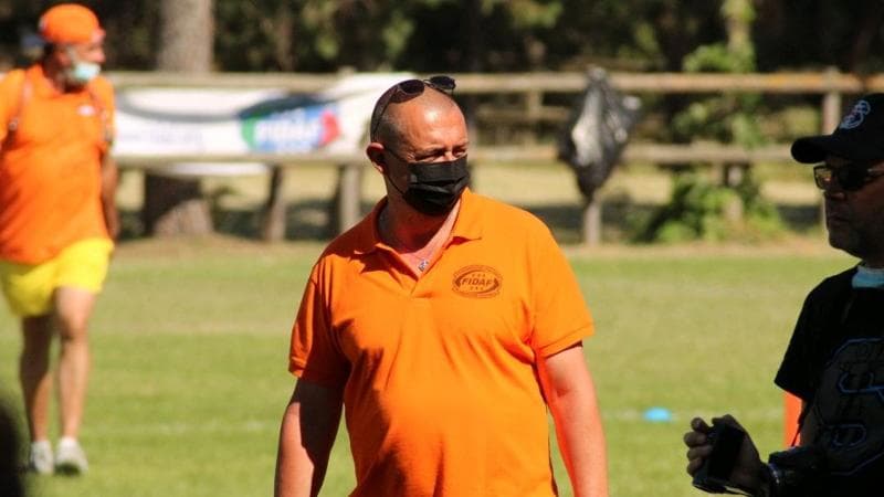 &nbsp;Mauro Florio, allenatore federale di flag football, con una croce celtica al collo
