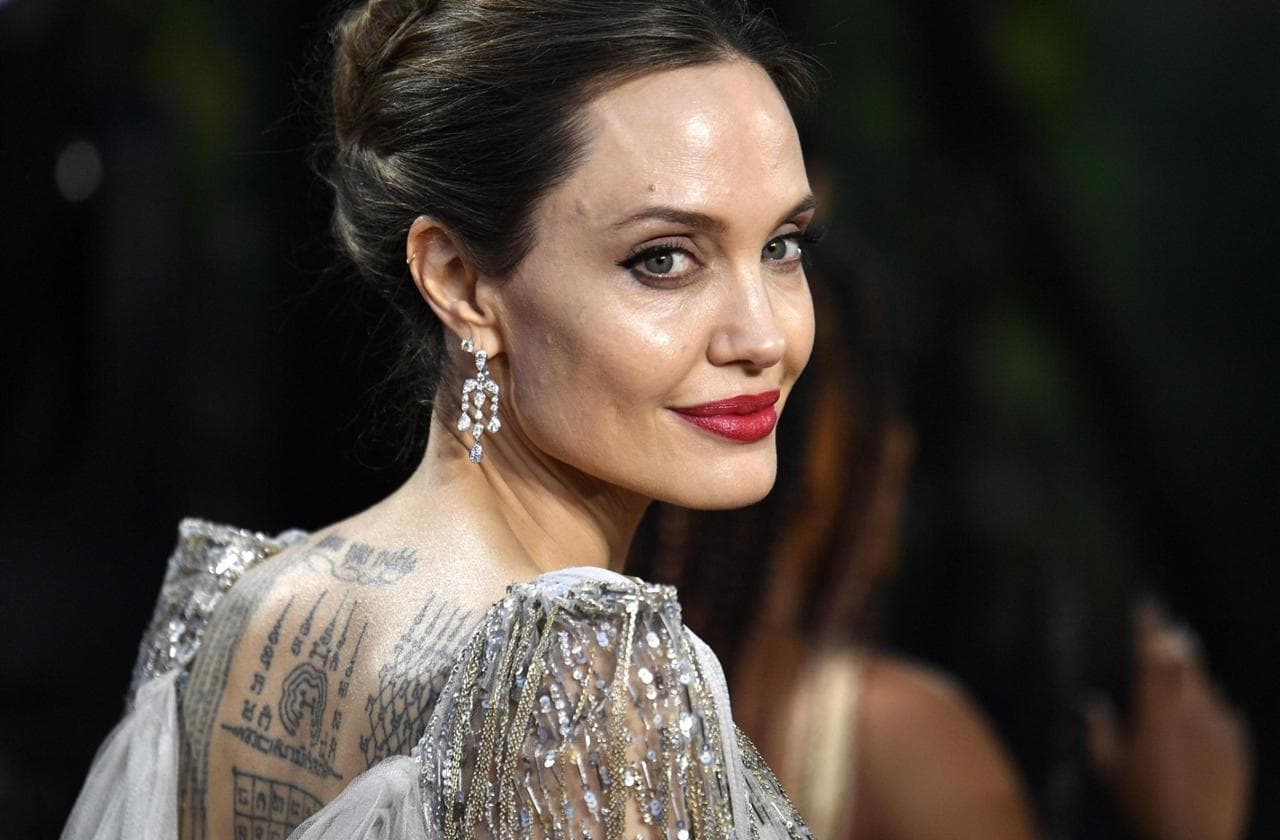 Angelina Jolie
