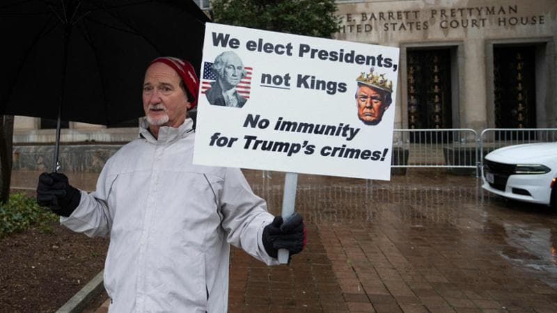 Stati Uniti, i sondaggi contro Trump: “No all’immunità, deve farsi processare”