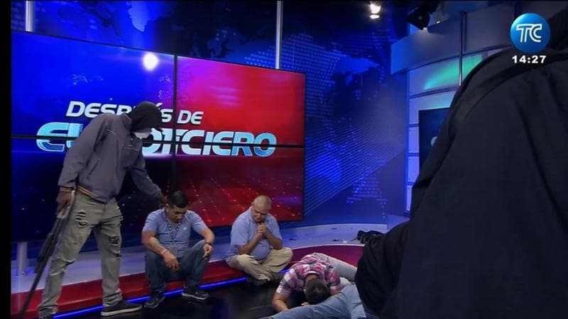 Ecuador in preda alla violenza: fughe dal carcere, assalto alla tv, coprifuoco e la dichiarazione di guerra ai narcos. Ecco cosa sta succedendo nel Paese