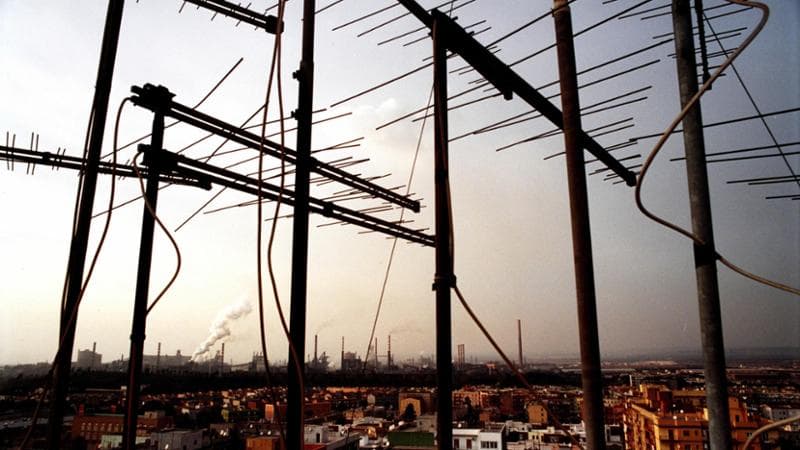 Taranto, lo Stato si riprende l’Ilva: “Mittal è fuori, accetti il divorzio consensuale o arriverà un commissario”