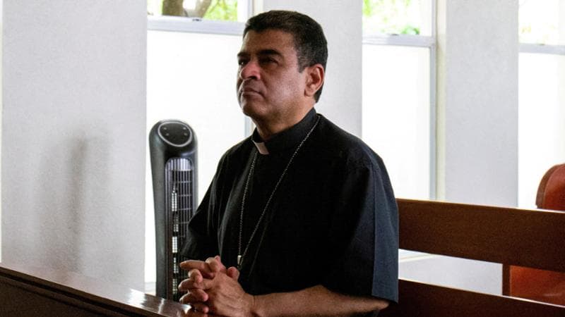 Il regime del Nicaragua scarcera e espelle il vescovo Alvarez, accolto a Roma dal Vaticano